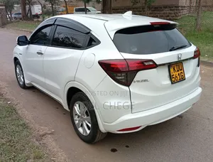 Honda Vezel 2018 White