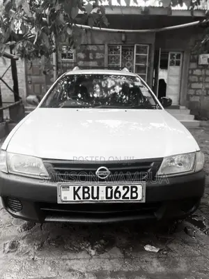 Nissan Advan 2005 White