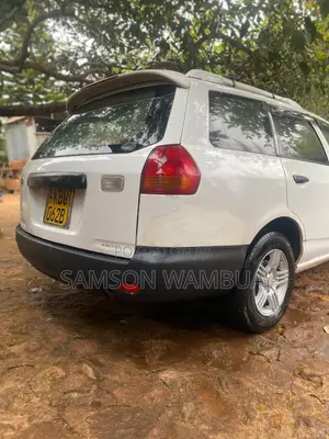 Nissan Advan 2005 White