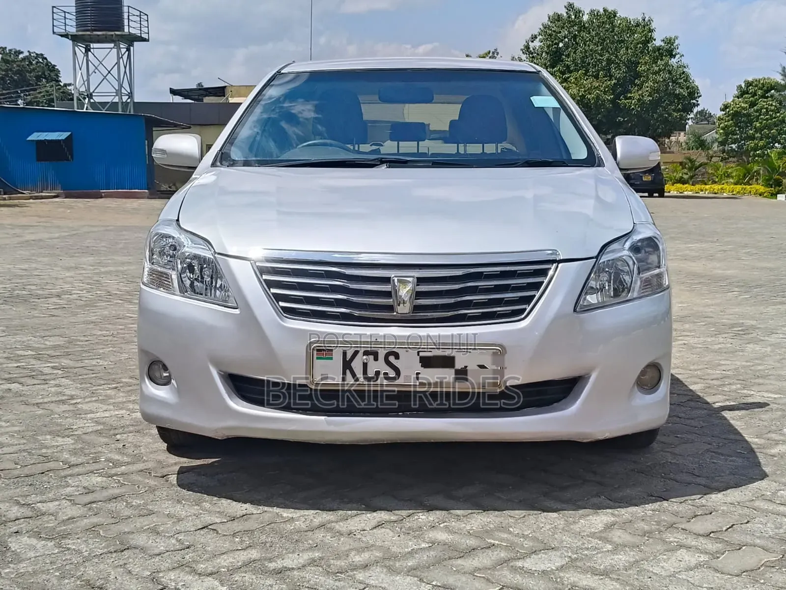 Toyota Premio 2011 Silver
