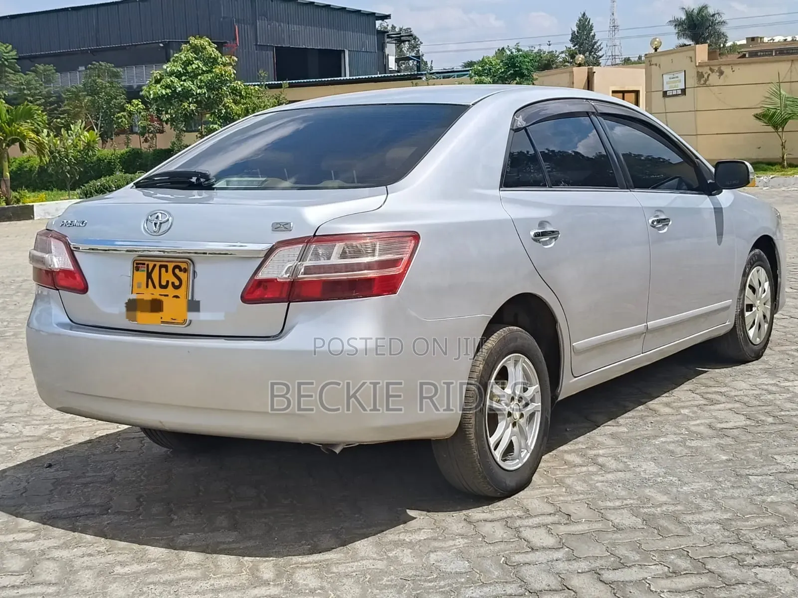 Toyota Premio 2011 Silver