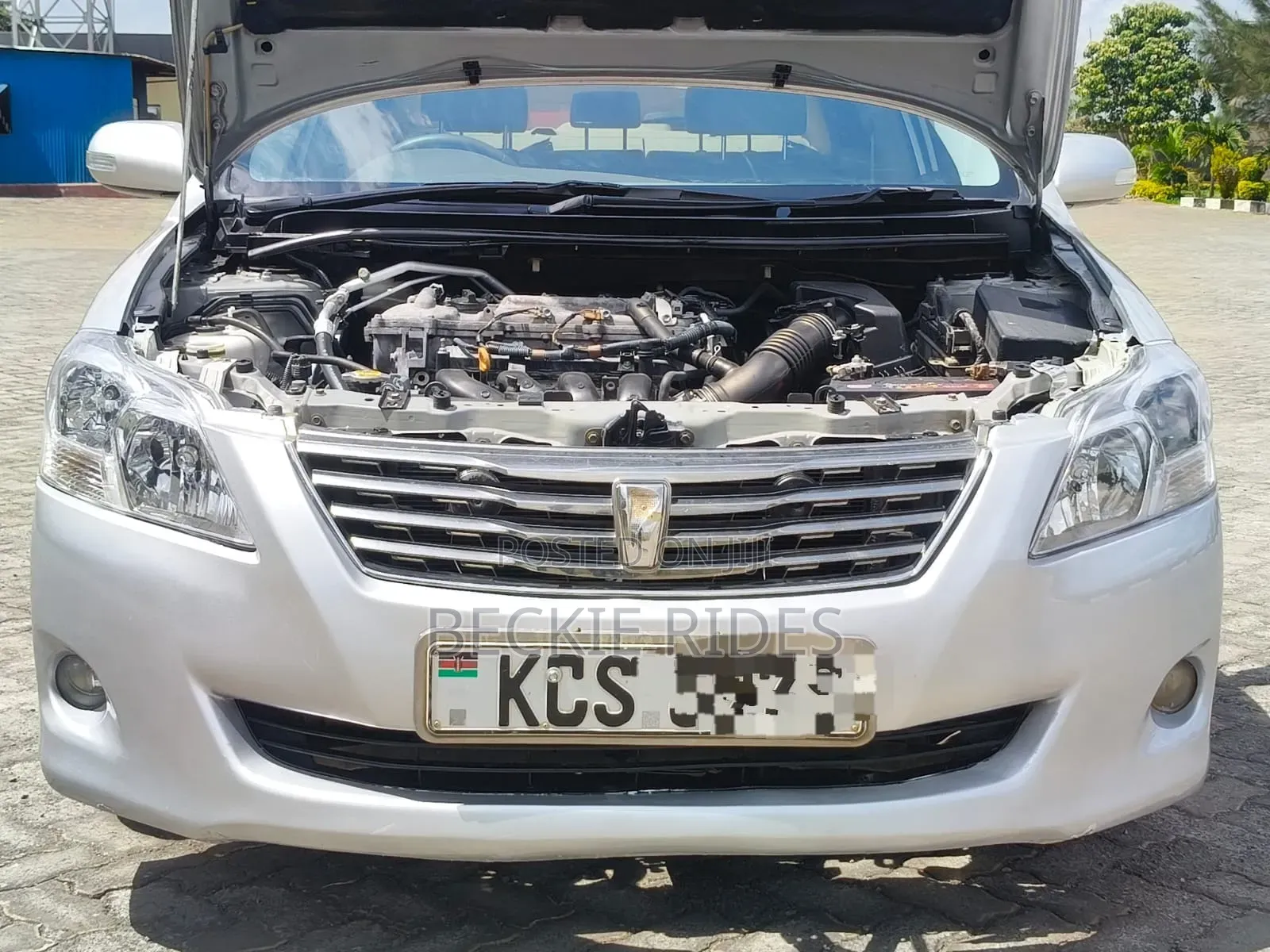 Toyota Premio 2011 Silver
