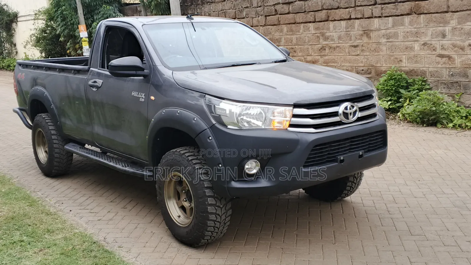 Toyota Hilux 2019 Silver