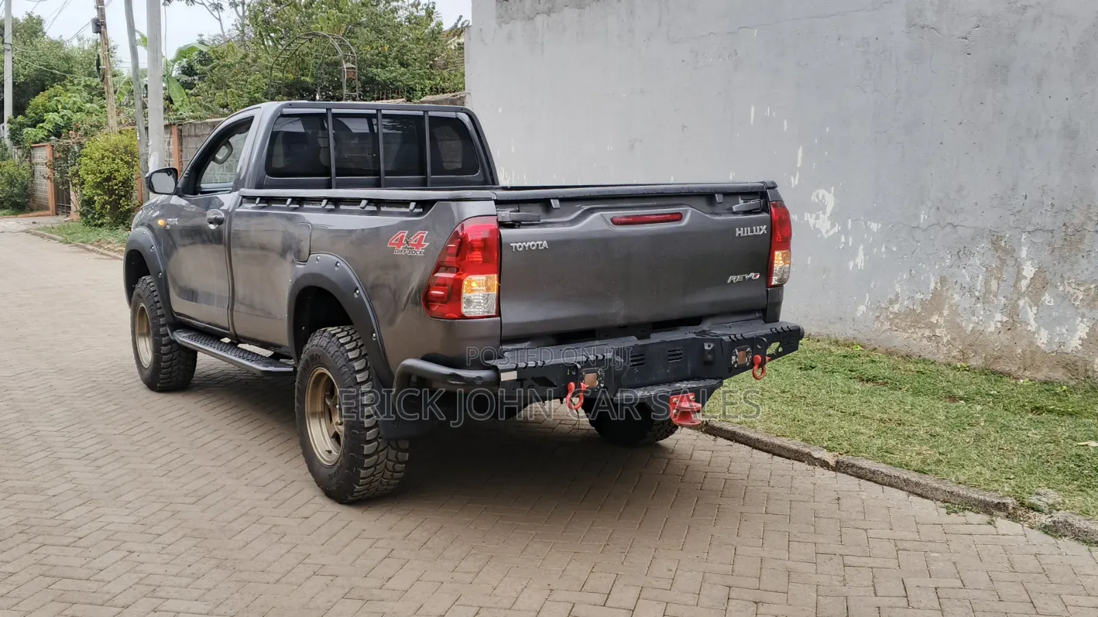 Toyota Hilux 2019 Silver