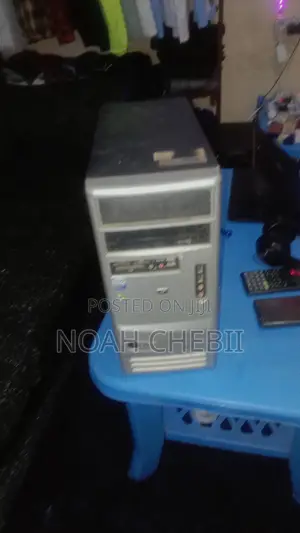 Desktop Computer HP ProOne 600 G3 1GB Intel Core i3 SSHD+SSD 140GB