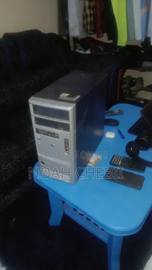 Desktop Computer HP ProOne 600 G3 1GB Intel Core i3 SSHD+SSD 140GB