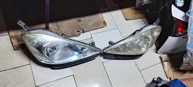 Honda Fit Shuttle 2012 Xenon Headlights