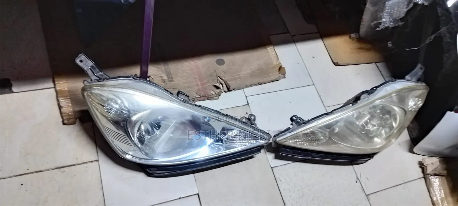 Honda Fit Shuttle 2012 Xenon Headlights