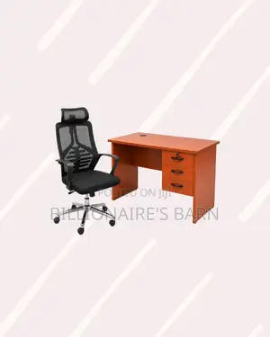 Modern 1m Desk and High-Back Ergonomic Mesh Chair for Focused Work