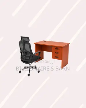 Modern 1m Desk and High-Back Ergonomic Mesh Chair for Focused Work