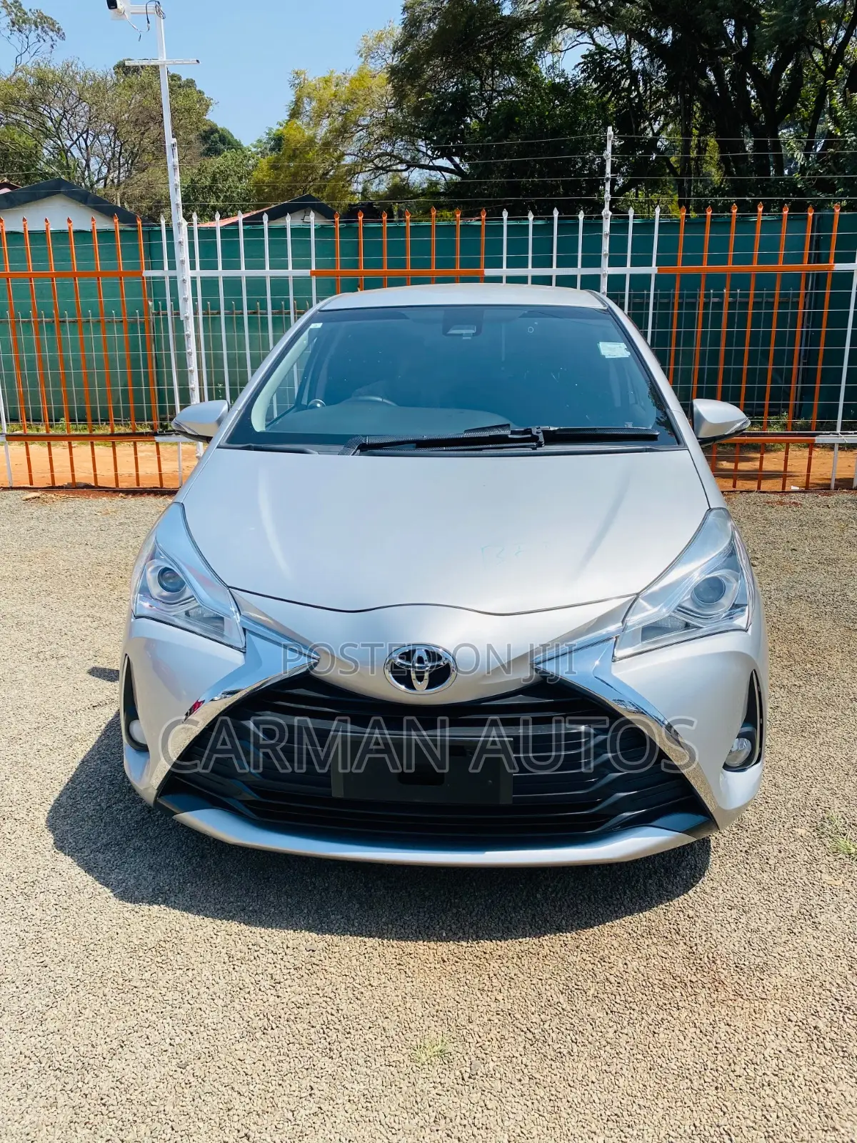 Toyota Vitz 1.0 FWD 5dr 2018 Silver