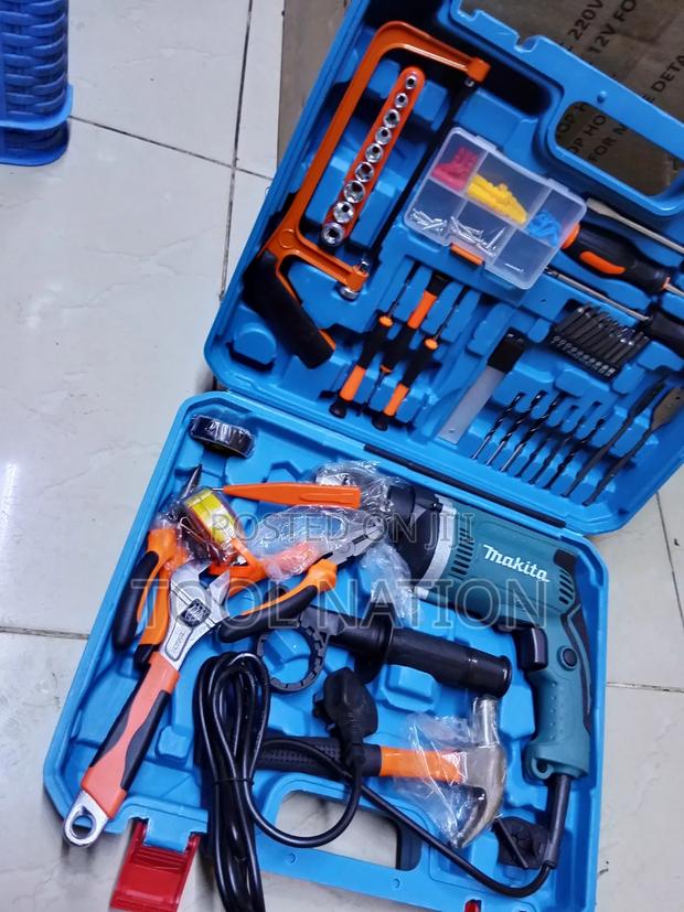 Makita Corded Drill/Toolset - thumbnail 2