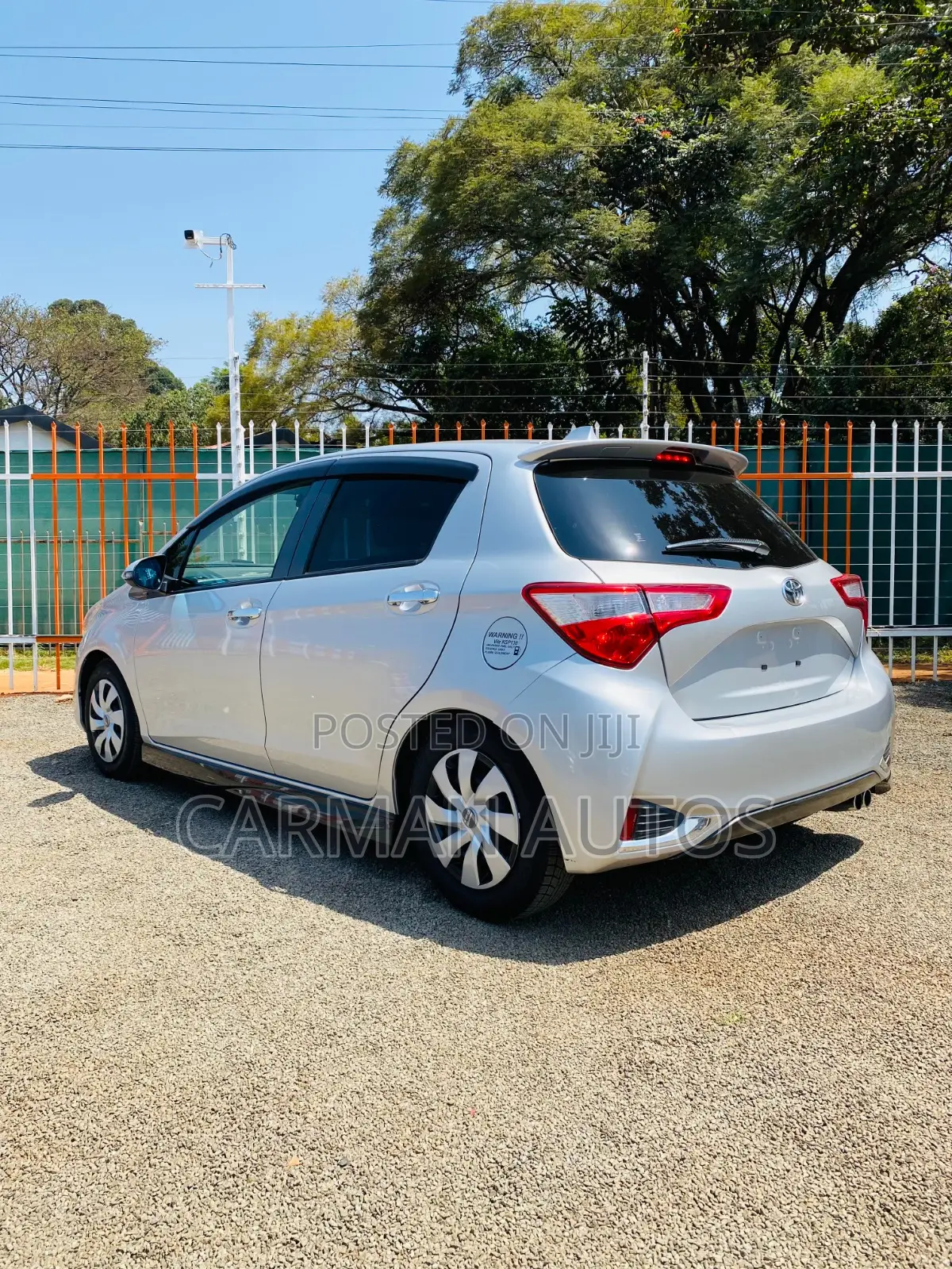 Toyota Vitz 1.0 FWD 5dr 2018 Silver