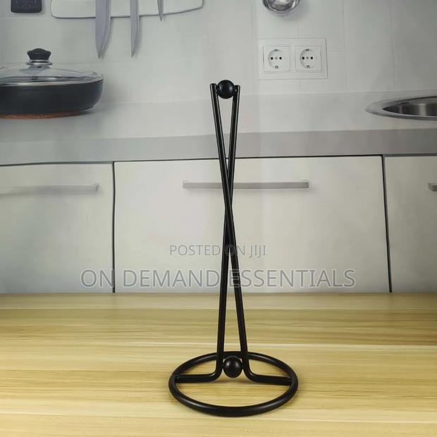 Vertical Iron Paper Towel Holder - thumbnail 2