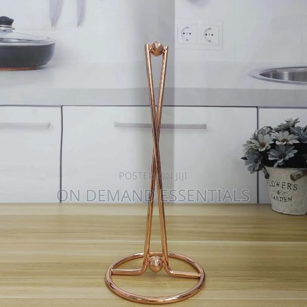Vertical Iron Paper Towel Holder - thumbnail 3
