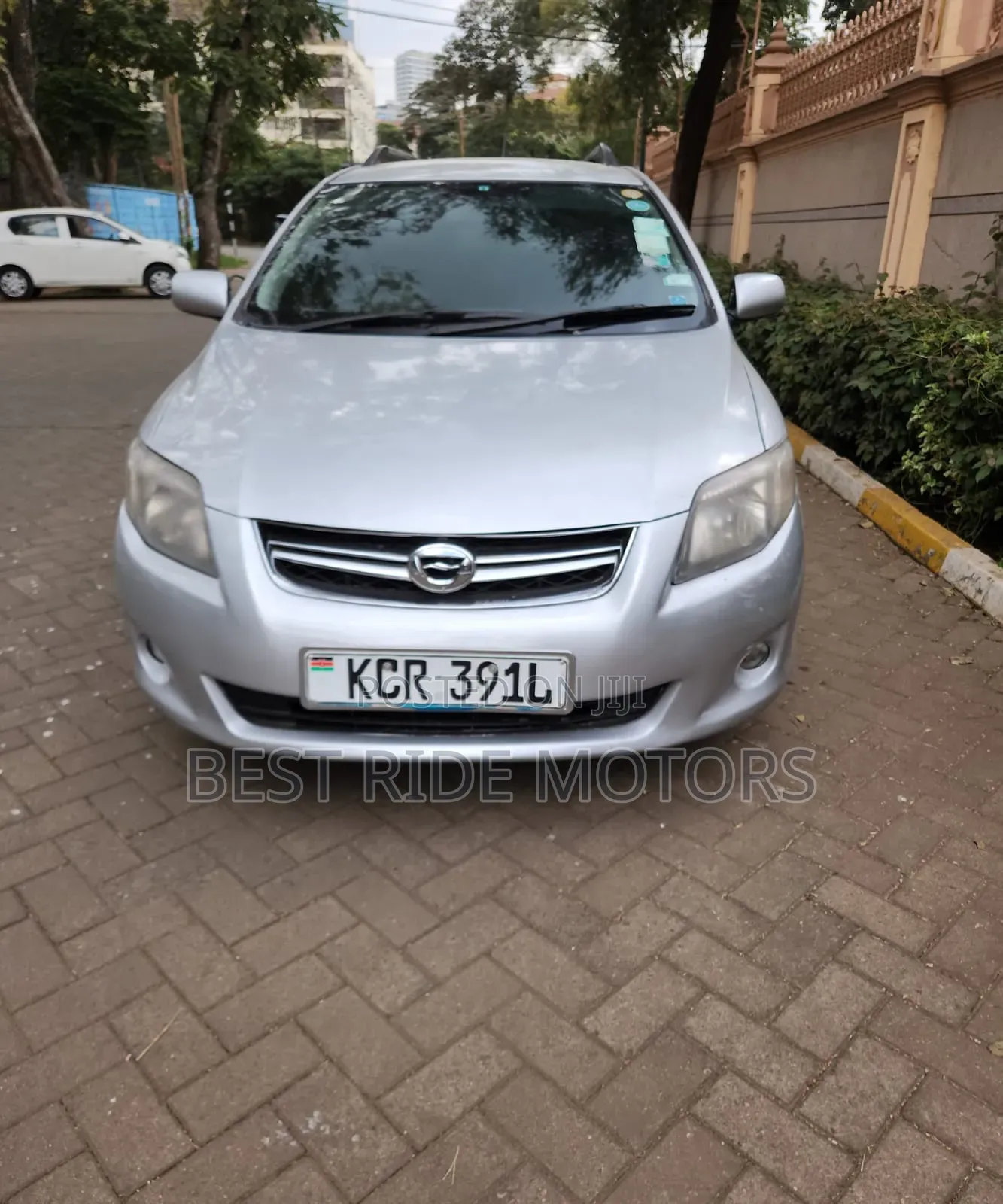 Toyota Corolla Fielder 2011 Silver