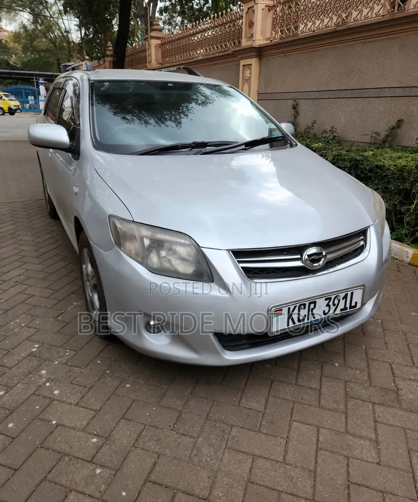Toyota Corolla Fielder 2011 Silver