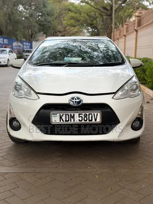 Toyota Aqua 2016 White