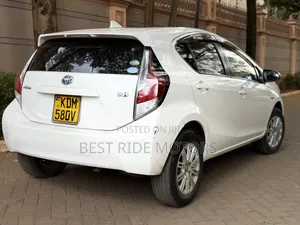 Toyota Aqua 2016 White