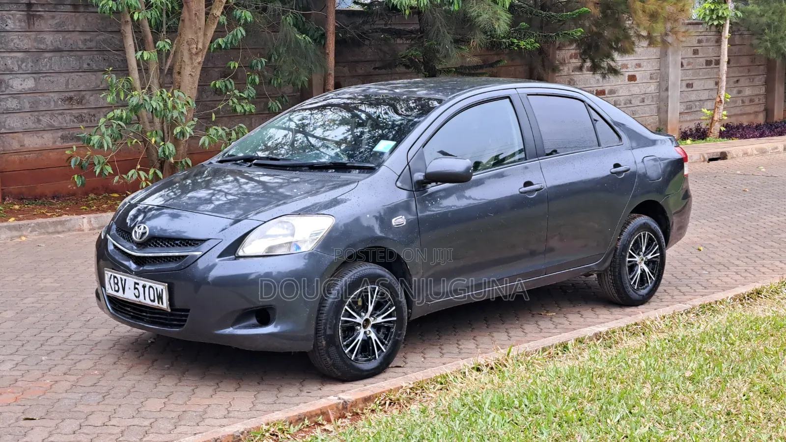 Toyota Belta 2006 Gray