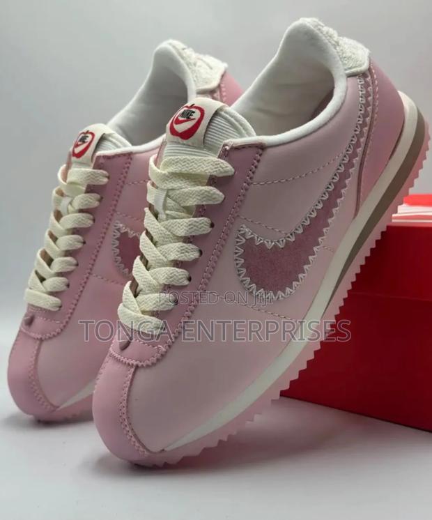 Pink Nike Cortez - thumbnail 2