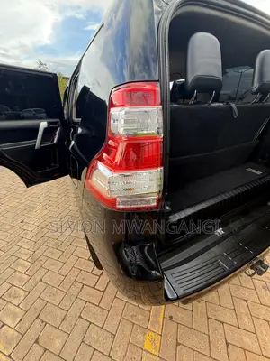 Toyota Land Cruiser Prado 2016 Black