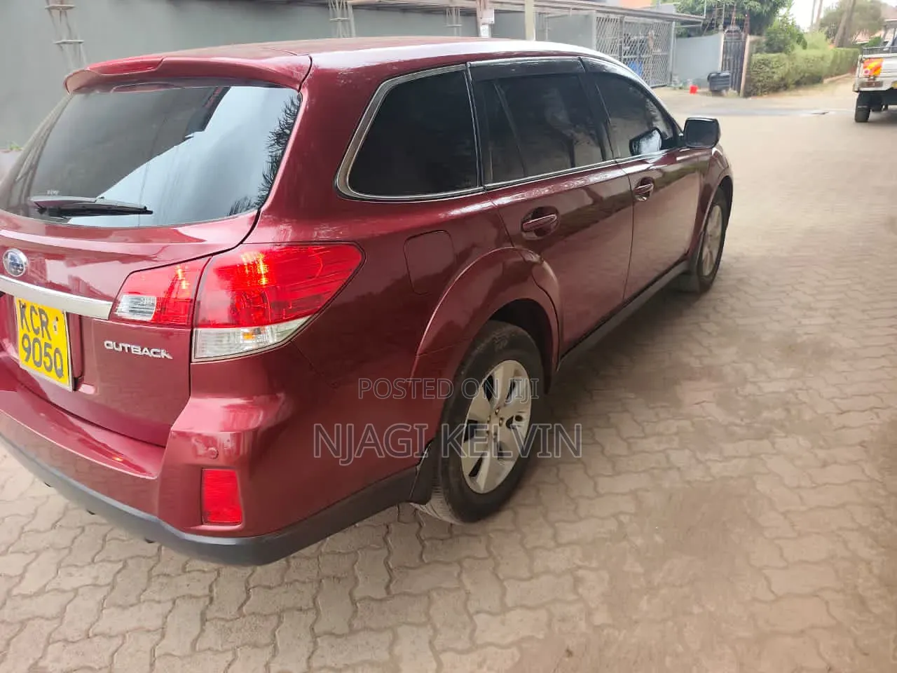 Subaru Outback 2011 Red