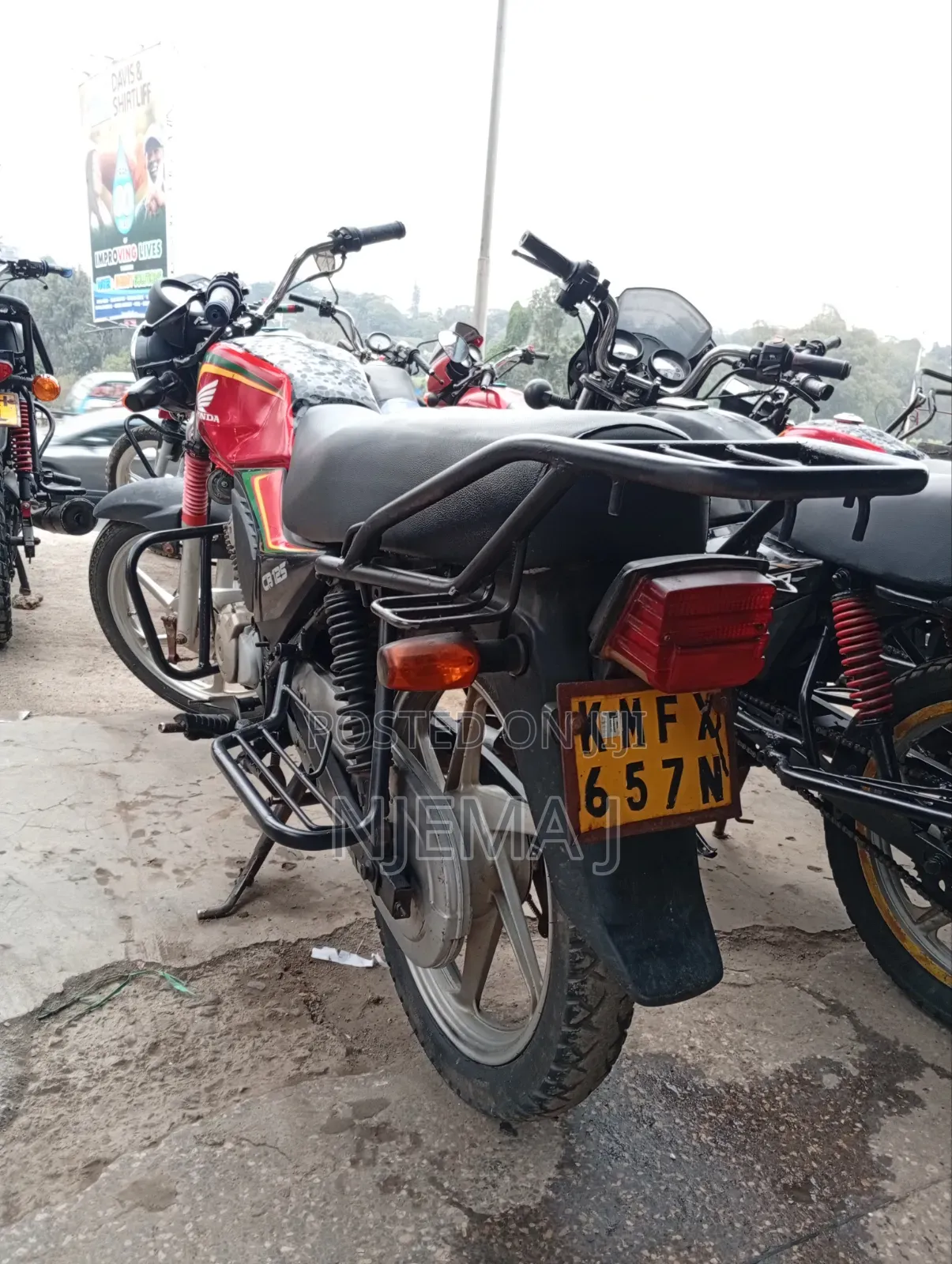 Honda CB 2021 Red