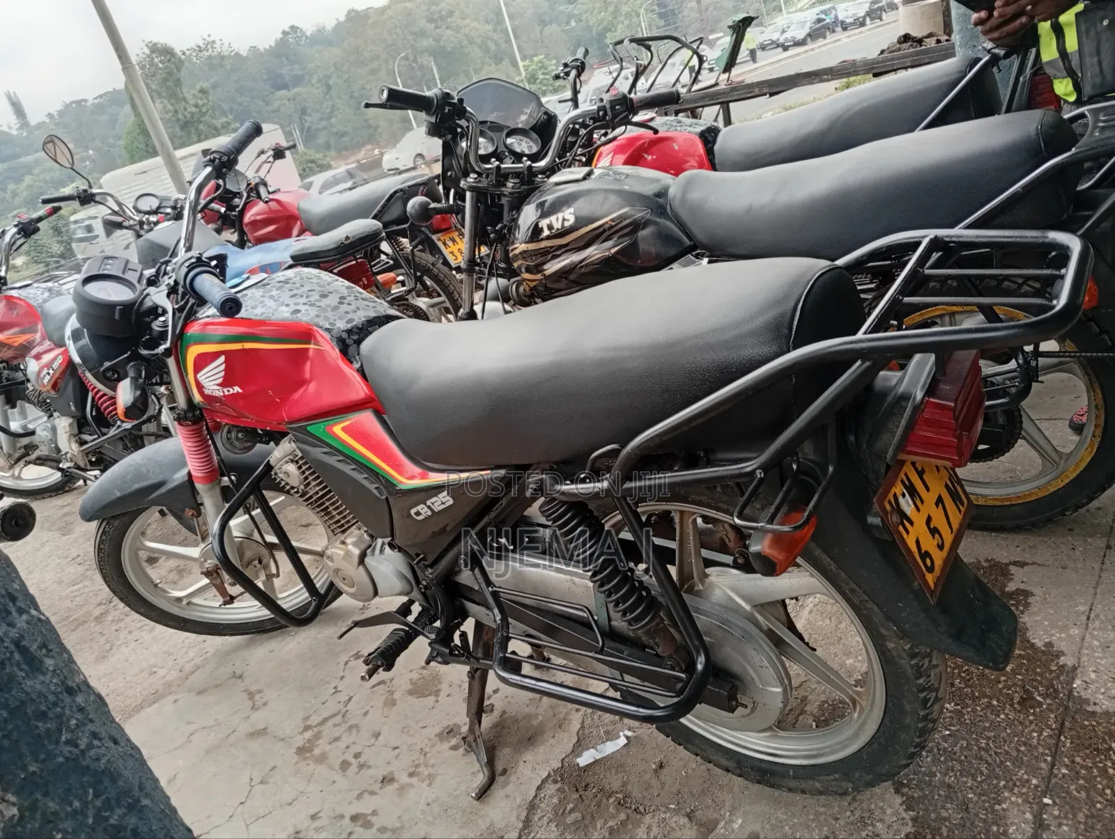 Honda CB 2021 Red