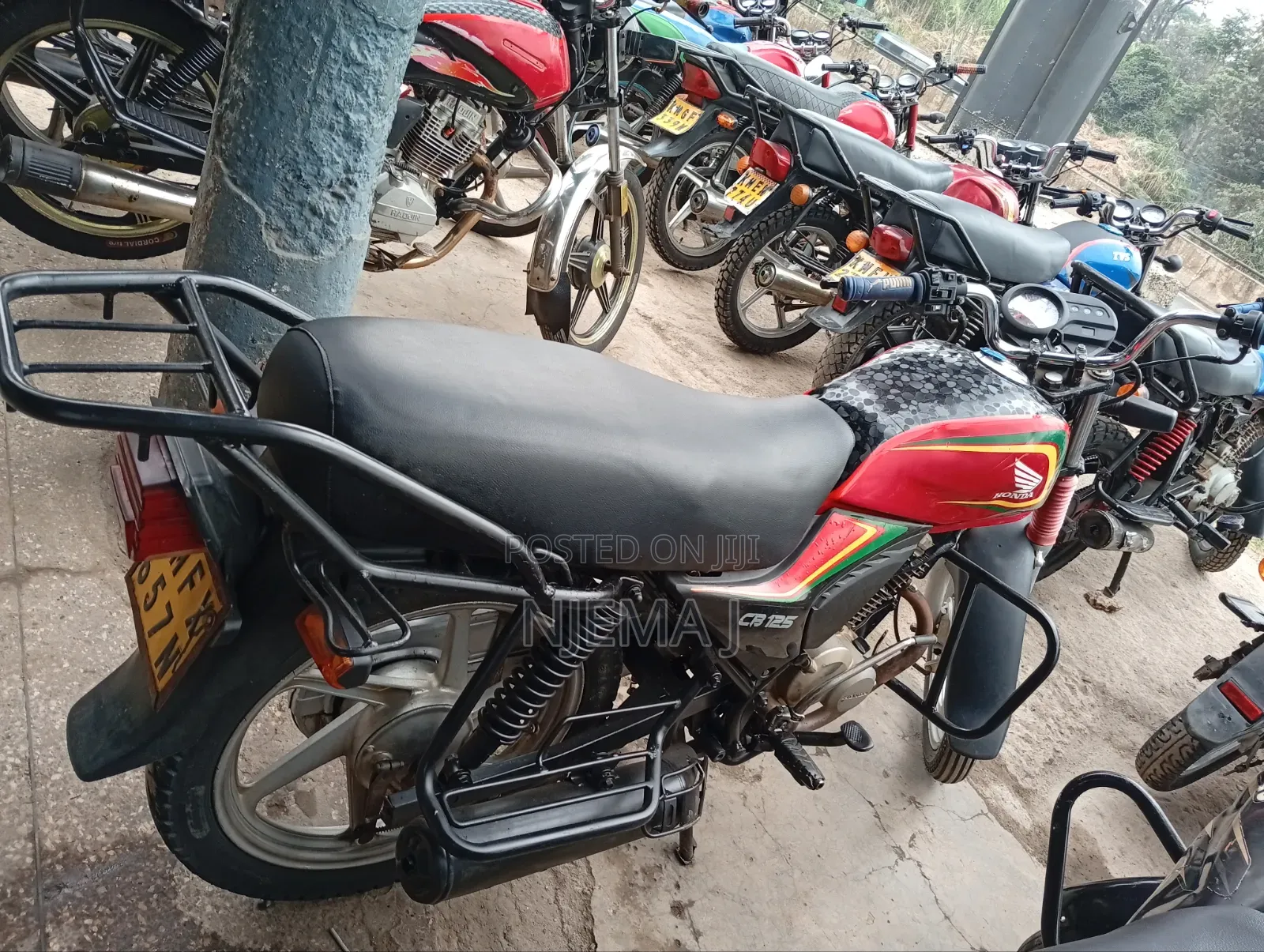 Honda CB 2021 Red