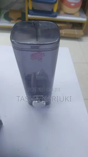 Wall Mounted 450ml Liquid Soap Dispenser
