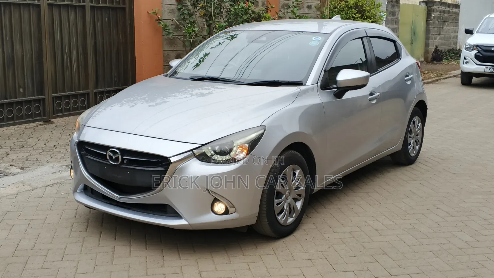 Mazda Demio 2019 Silver