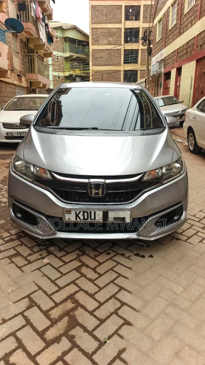 Honda Fit 2018 Silver