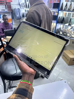 Laptop Lenovo ThinkPad X380 Yoga 8GB Intel Core i5 SSD 256GB