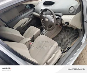 Toyota Belta 2012 Silver