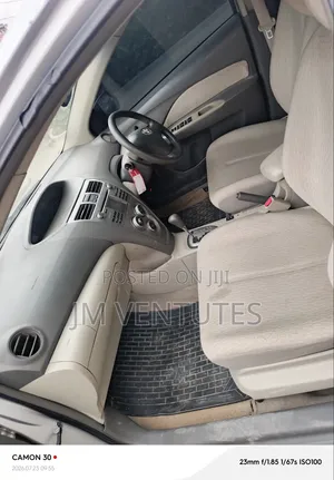 Toyota Belta 2012 Silver