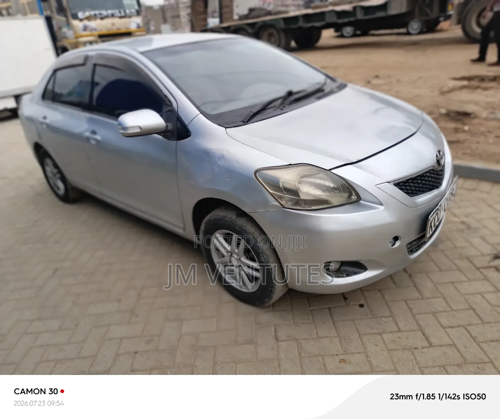 Toyota Belta 2012 Silver