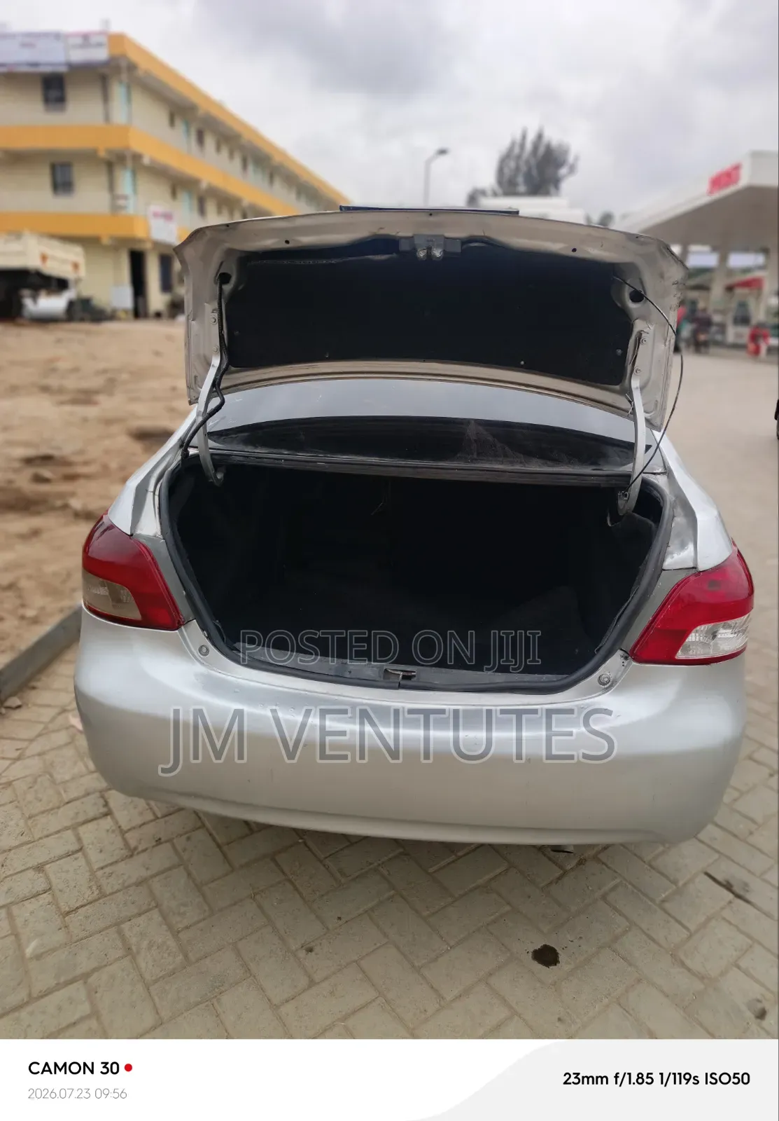 Toyota Belta 2012 Silver