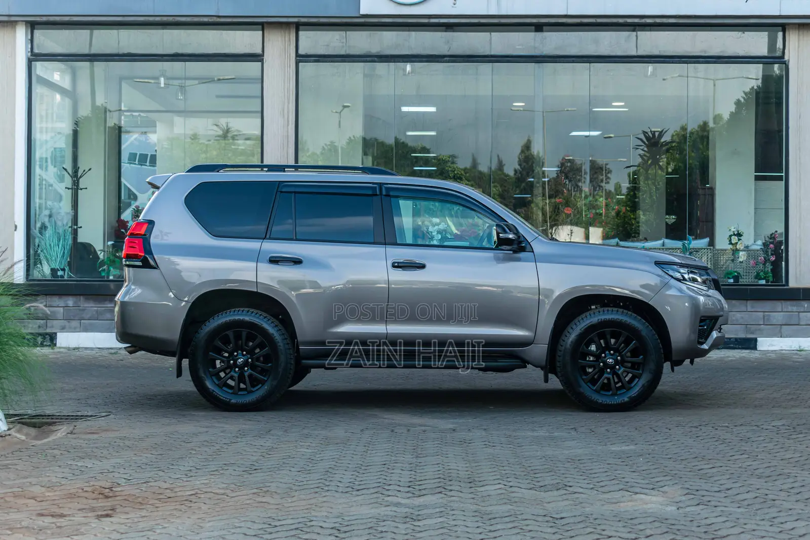 Toyota Land Cruiser Prado 2.8 2023 Brown