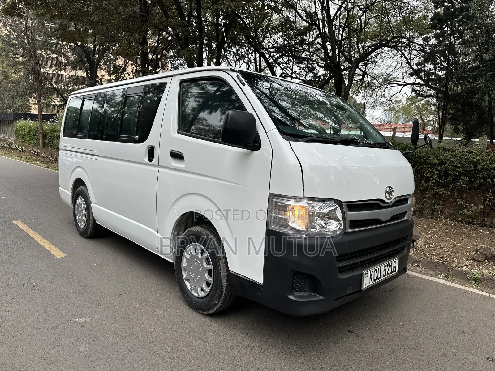 Toyota HiAce 2012 White