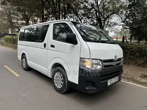 Toyota HiAce 2012 White