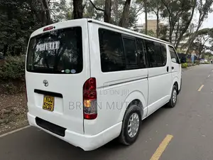 Toyota HiAce 2012 White