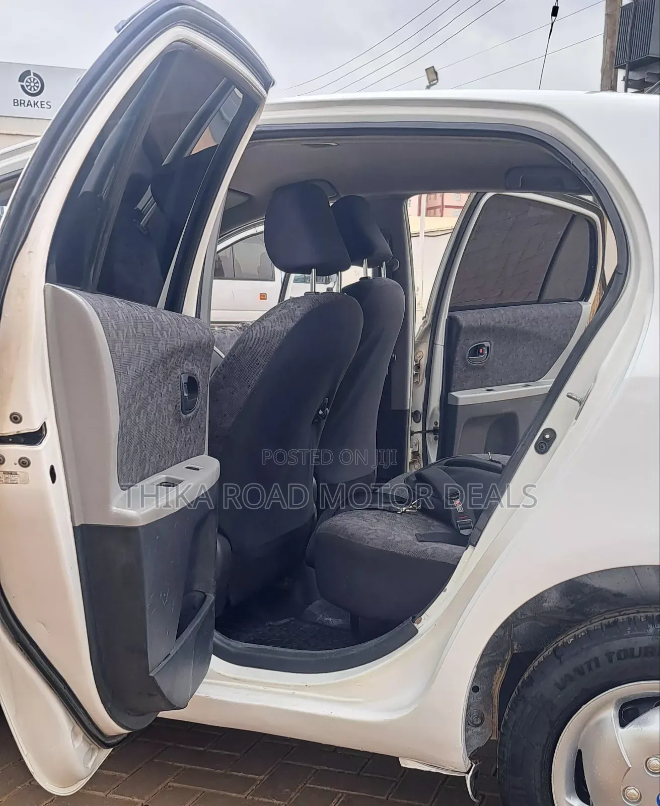 Toyota Vitz 2010 White