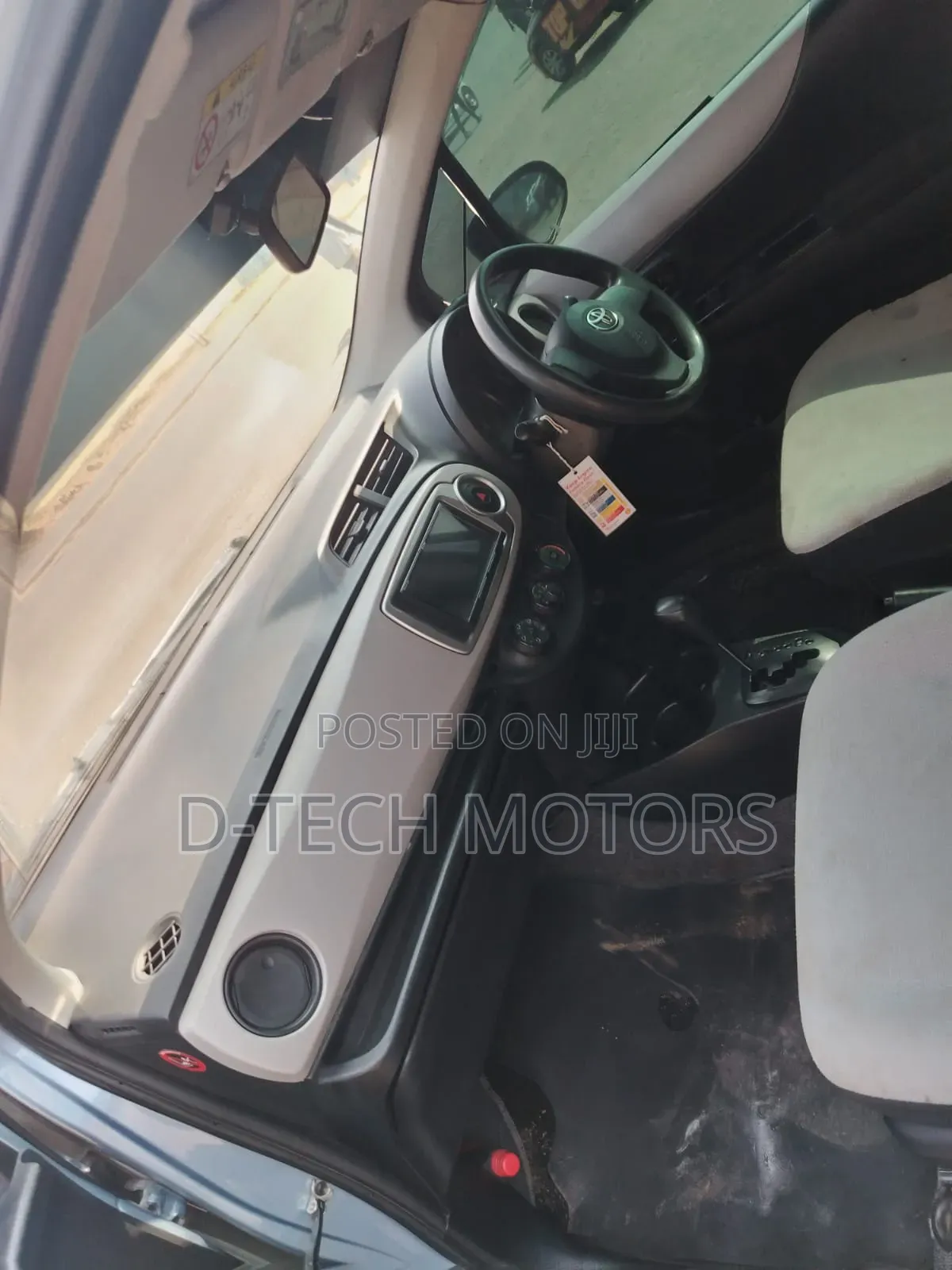 Toyota Vitz 2013 Blue