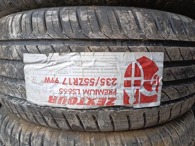 235/55r17 Zextour Tyre - thumbnail 2