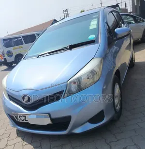 Toyota Vitz 2013 Blue
