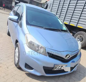 Toyota Vitz 2013 Blue