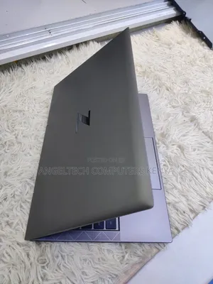 Laptop HP ZBook Firefly 14 G7 16GB Intel Core i7 SSD 256GB