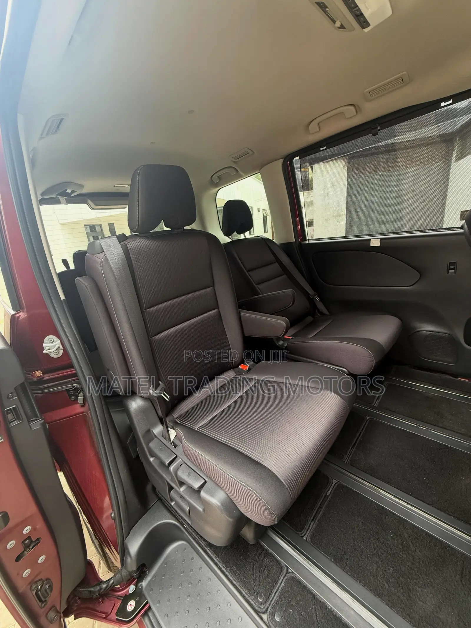 Nissan Serena 2019 Maroon