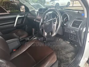 Toyota Land Cruiser Prado 2016 White
